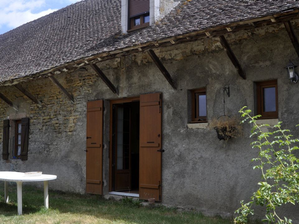 Gårdshus i L'Abergement-de-Cuisery, Saone-et-Loire - bilde 1