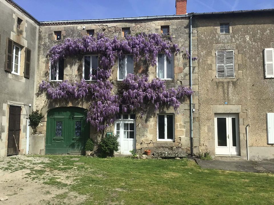 Villa i Bessines-sur-Gartempe, Haute-Vienne - bilde 1