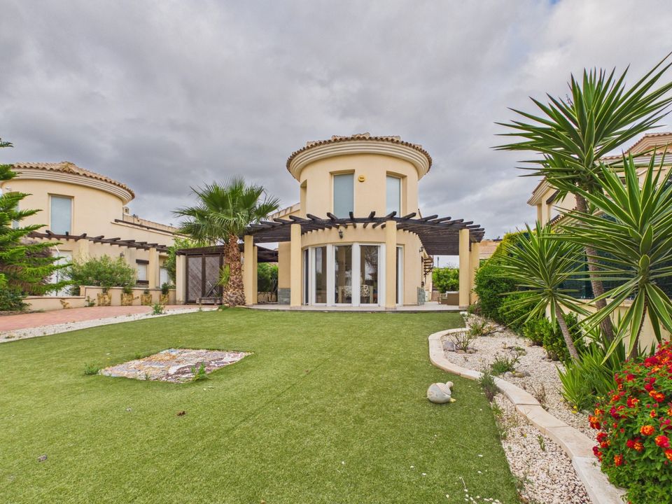 Villa en Gea Y Truyols, Murcia - foto 1
