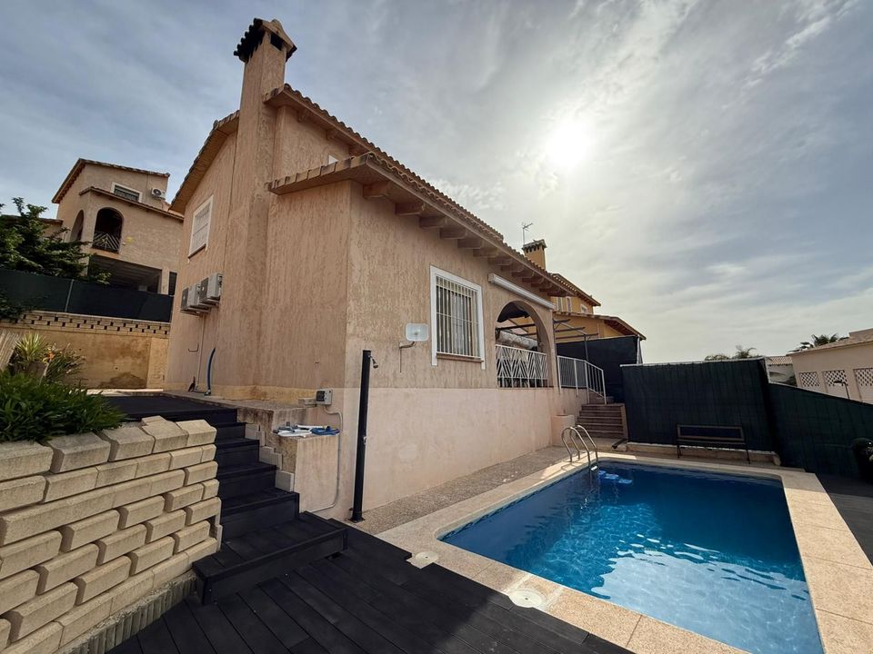 Villa i Relleu, Alicante - foto 1
