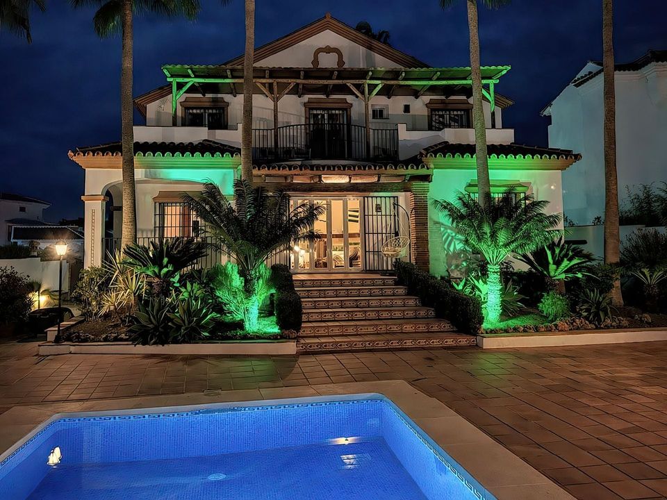 Villa i Alhaurin El Grande, Malaga - foto 1