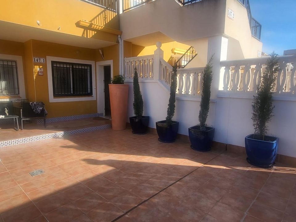 Rækkehus i Los Arenales Del Sol, Alicante - foto 2