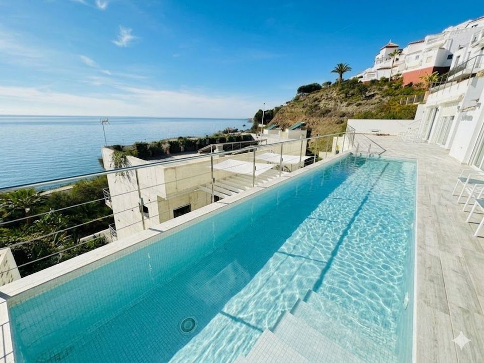 Villa i Nerja, Malaga - foto 1