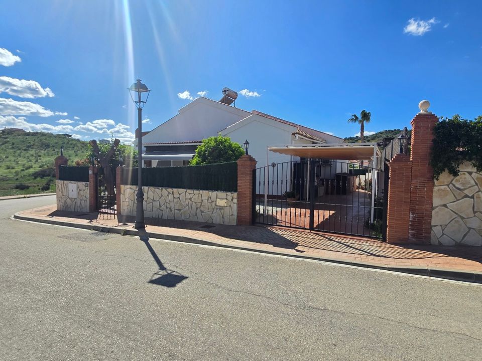 Villa i Venta Baja, Malaga - foto 4
