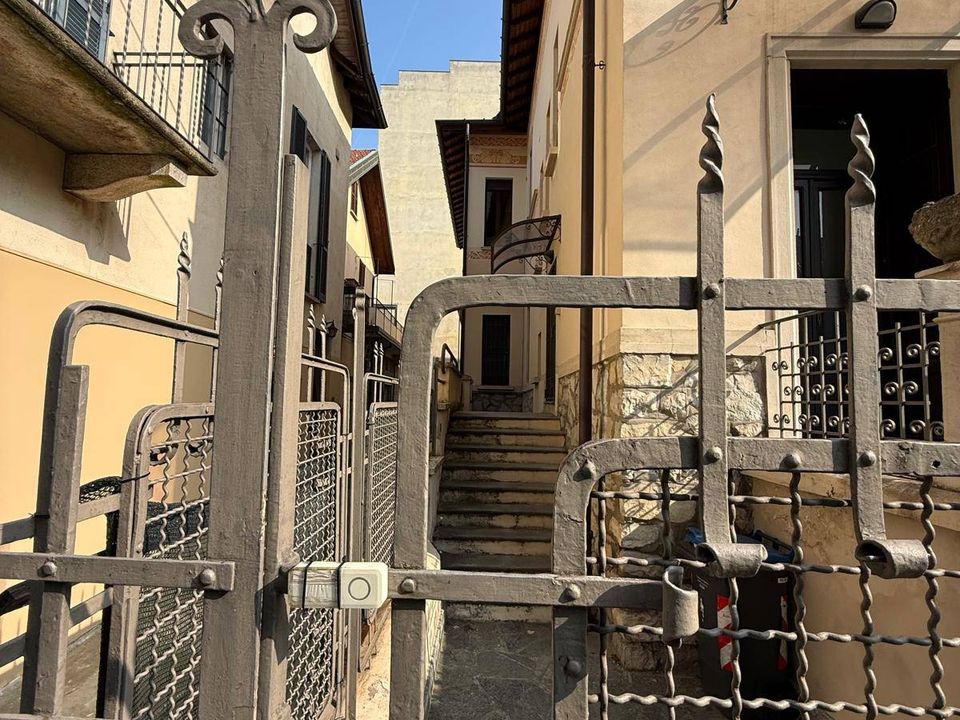 Erhvervsejendom i Varese, Varese - foto 1