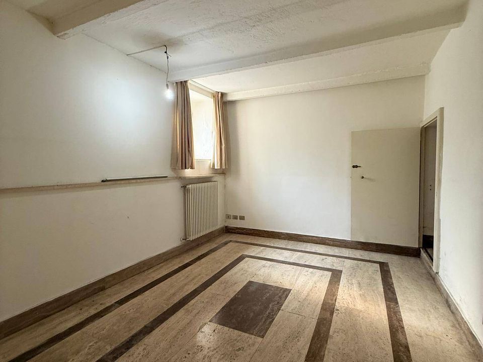 Erhvervsejendom i Varese, Varese - foto 5