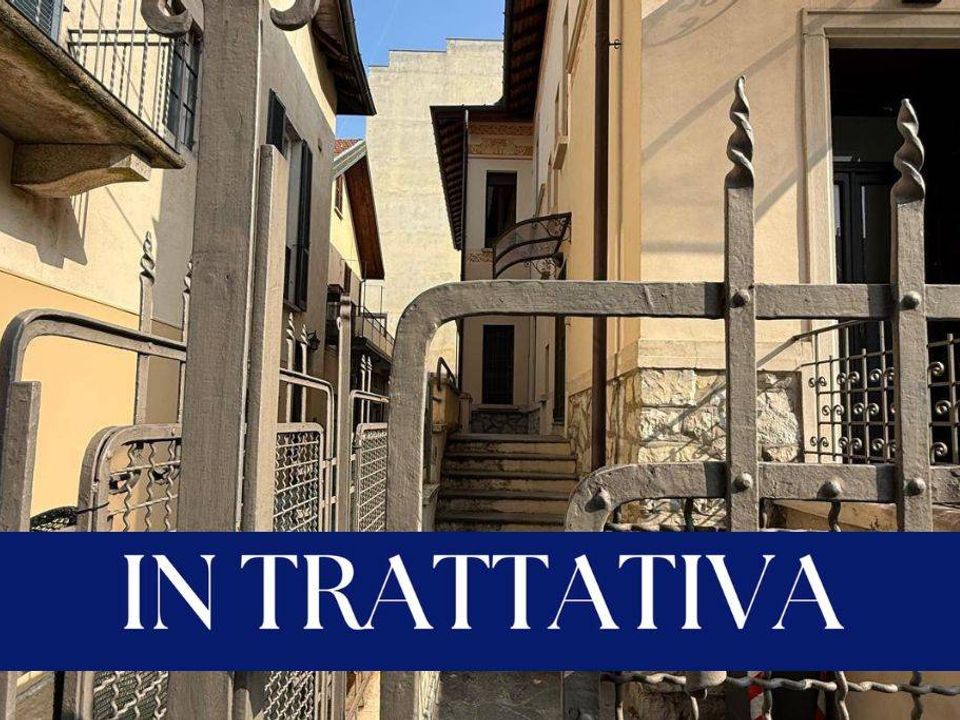 Erhvervsejendom i Varese, Varese - foto 1