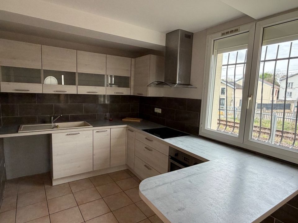 Villa i Saint-Dizier, Haute-Marne - foto 3
