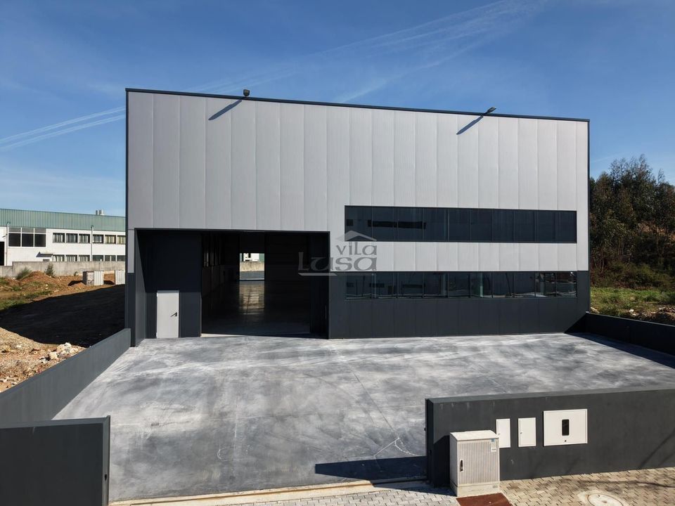 Erhvervsejendom i Santa Maria da Feira, Aveiro - foto 2