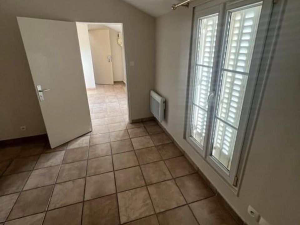 Studio in Chennevieres-sur-Marne, Val-de-Marne - photo 2