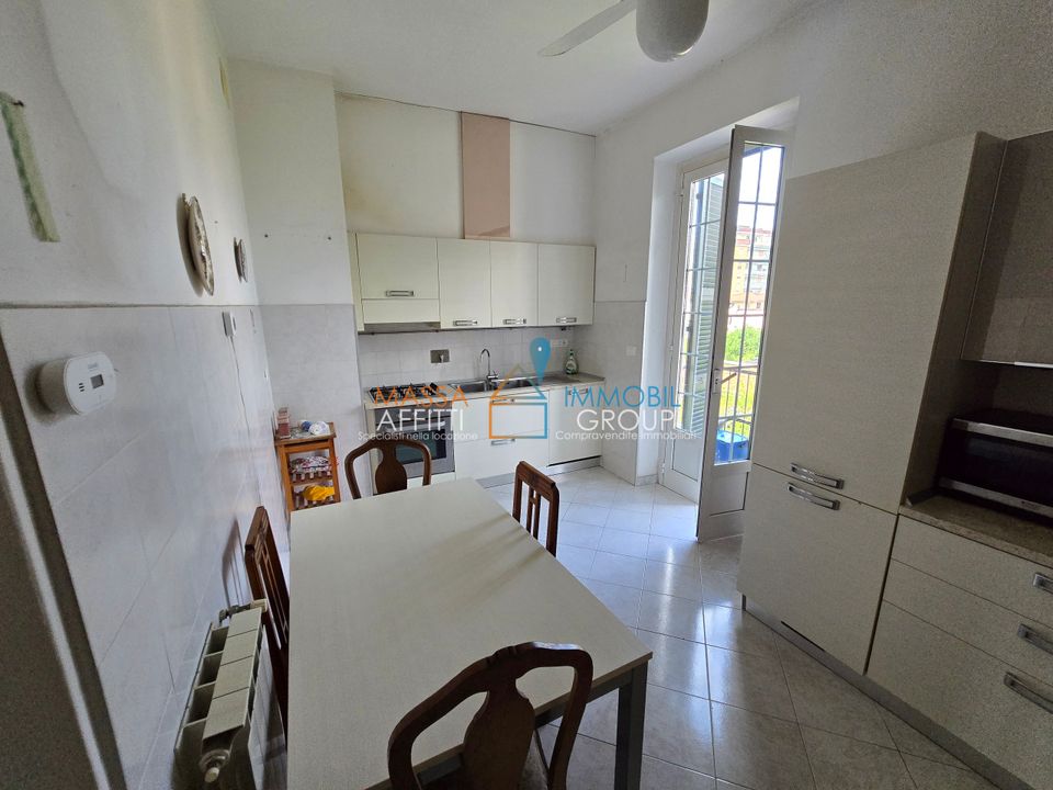 Lejlighed i Carrara, Massa and Carrara - foto 1