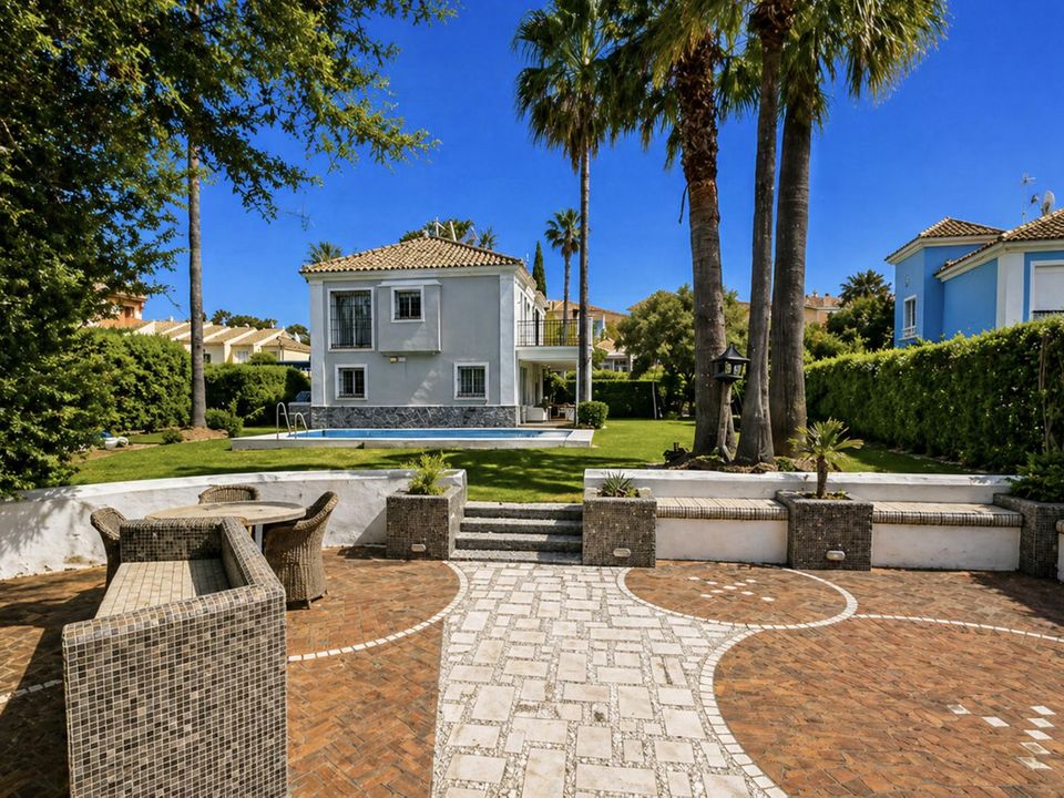 Villa i La Duquesa, Malaga - foto 1