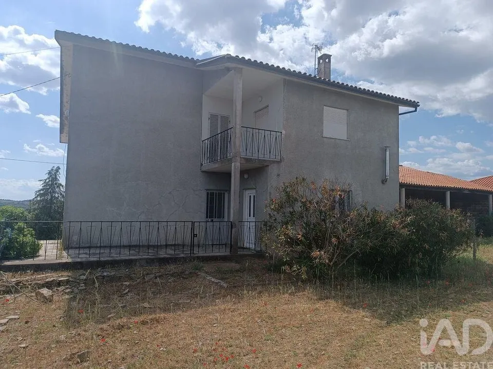 Byhus i Mogadouro, Braganca - foto 1