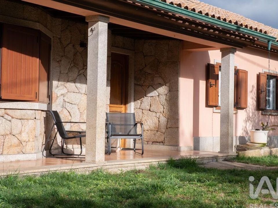 Dom szeregowy: Chaves, Vila Real – zdjęcie 1