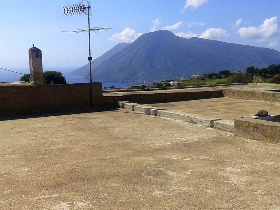 Landejendom i Lipari, Messina - foto 1