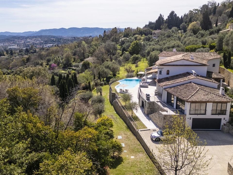Villa i Chateauneuf-Grasse, Alpes-Maritimes - foto 1