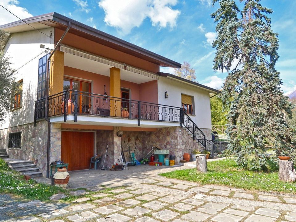 Villa i Bagnone, Massa and Carrara - foto 1