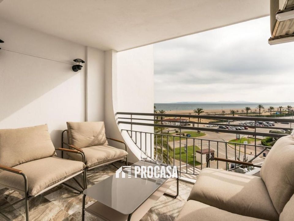 Lejlighed i Empuriabrava, Gerona - foto 1