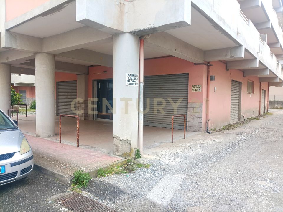 Erhvervsejendom i Messina, Messina - foto 1