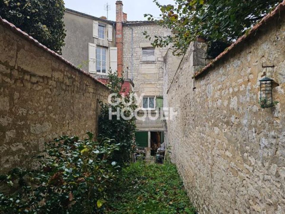 Villa i Fontenay-le-Comte, Vendee - foto 1