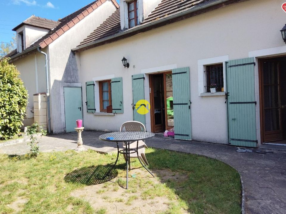 Villa in Saint-Amand-Montrond, Cher - photo 1