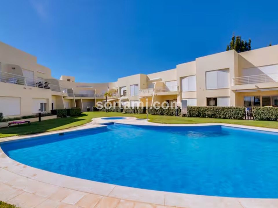 Apartment in Loule, Faro - photo 2