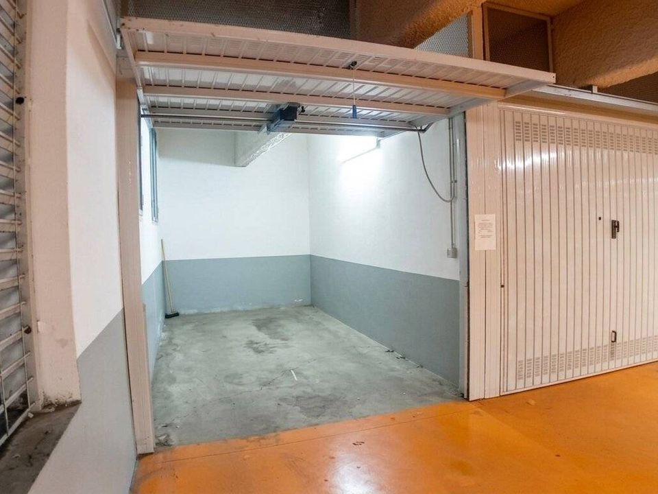 Parkeringsplass i Torino, Turin - bilde 3