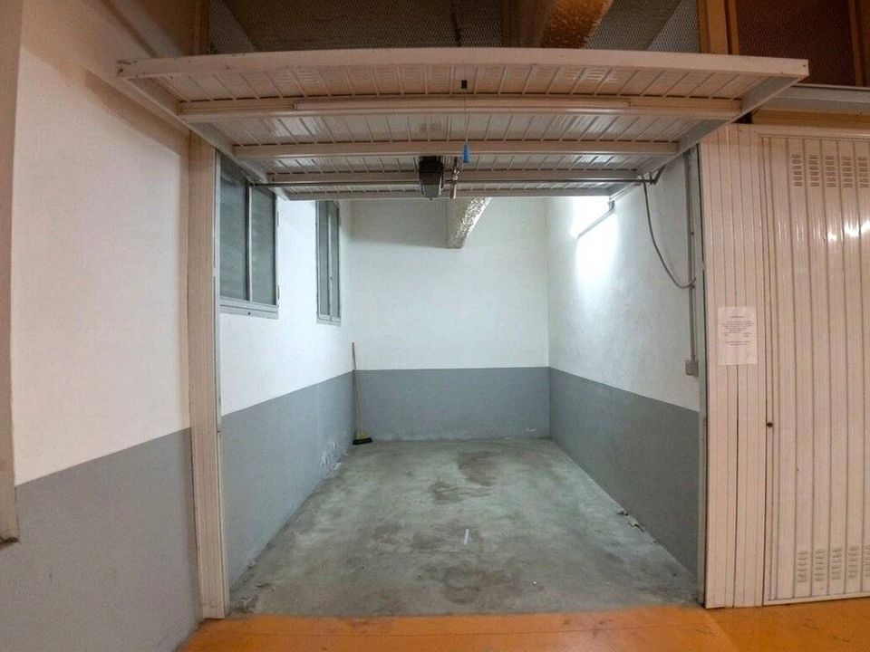 Parkeringsplass i Torino, Turin - bilde 5