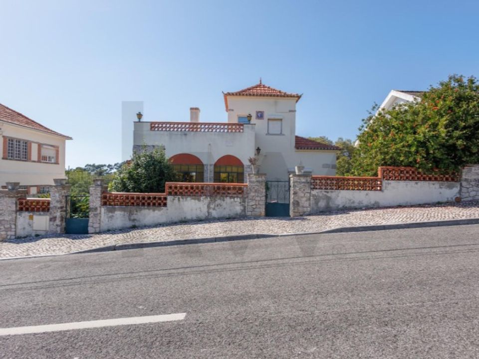Villa i Rio de Mouro-Estacao, Lisbon - foto 1