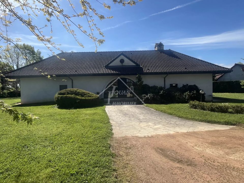 Villa i Bellerive-sur-Allier, Allier - foto 1