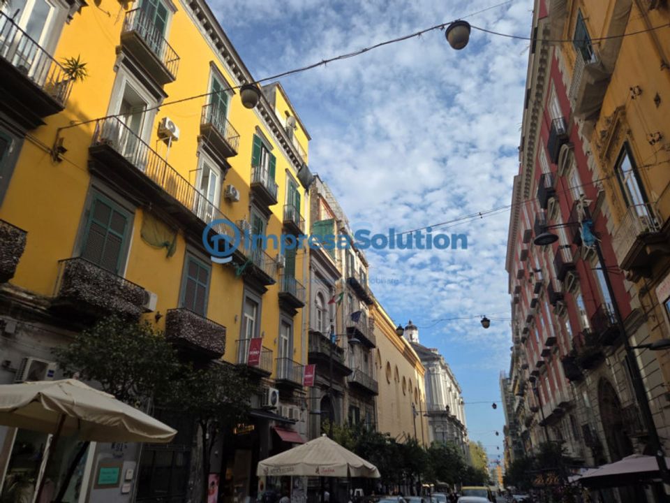 Erhvervsejendom i Naples, Naples - foto 4