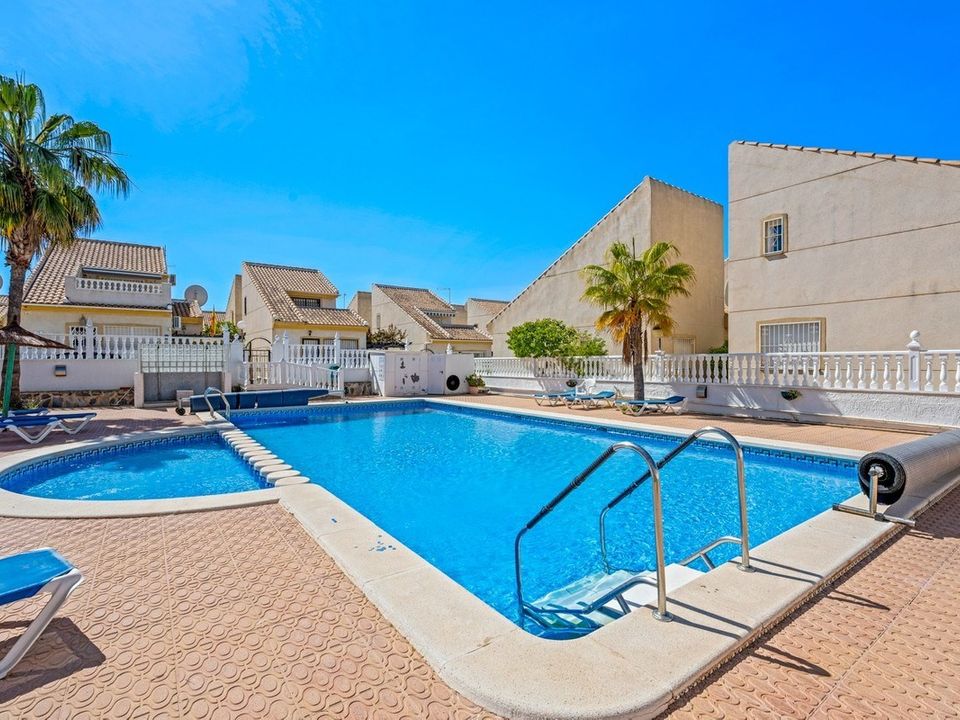Вилла в Ciudad Quesada, Alicante - фотография 1