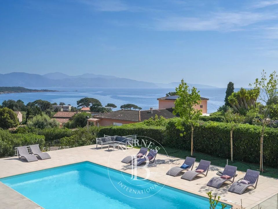 Villa i Ajaccio, Corse-du-Sud - foto 1