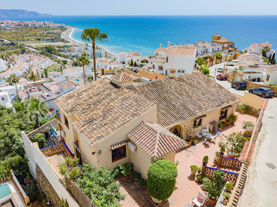 Villa i Nerja, Malaga - bilde 1