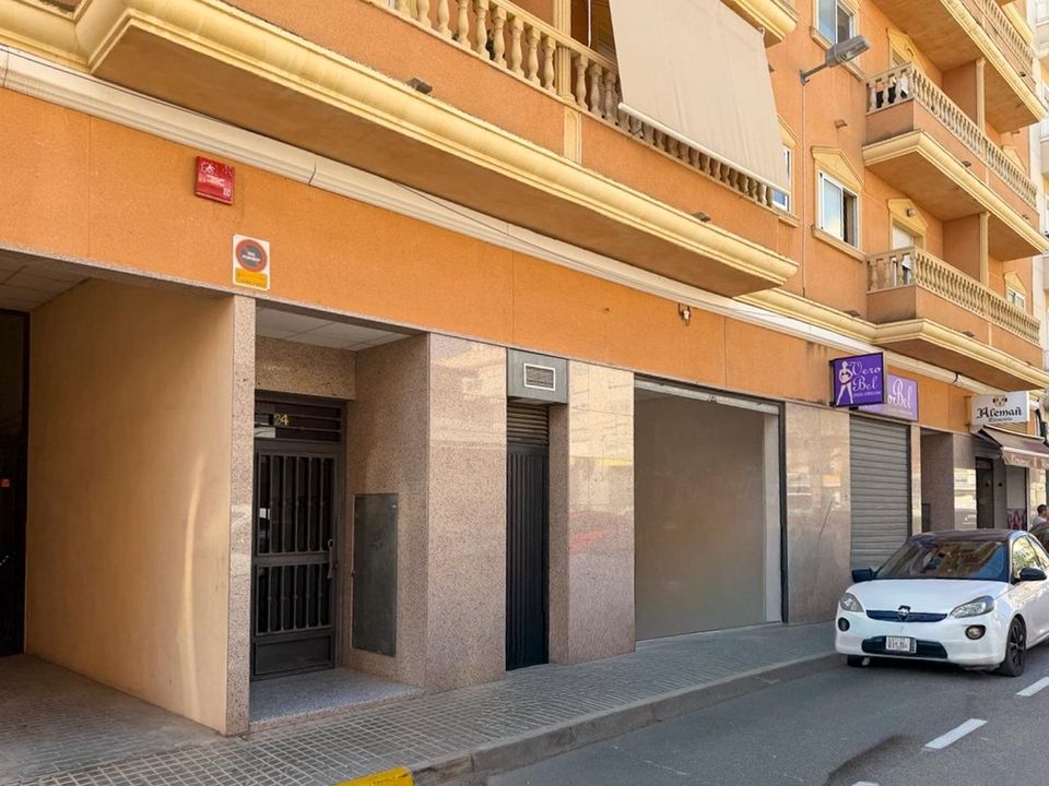 Erhvervsejendom i Elche, Alicante - foto 1