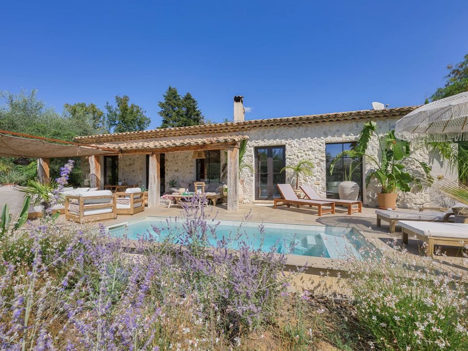 Villa a Tourrettes-sur-Loup, Alpes-Maritimes - foto 1