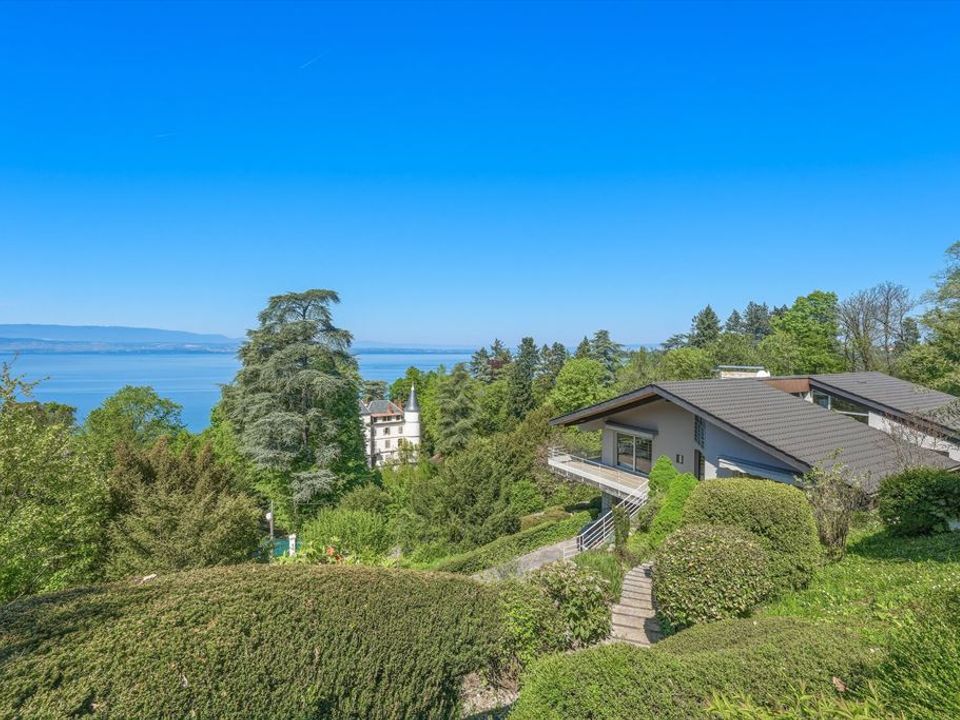 Villa i Thonon-les-Bains, Haute-Savoie - foto 1
