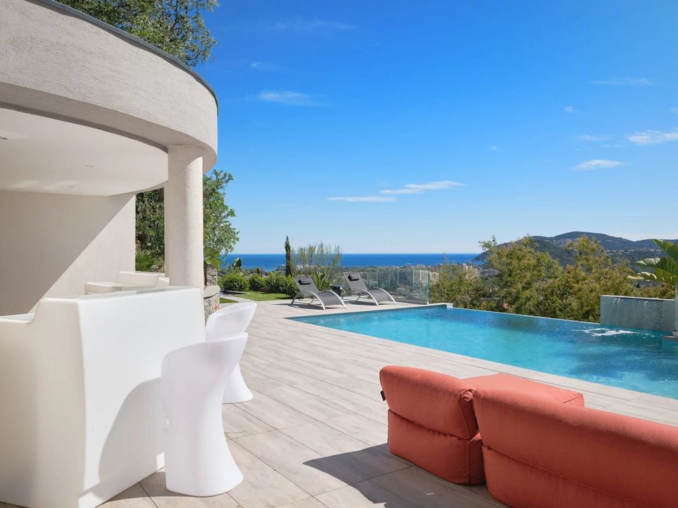 Villa i Mandelieu-la-Napoule, Alpes-Maritimes - foto 2