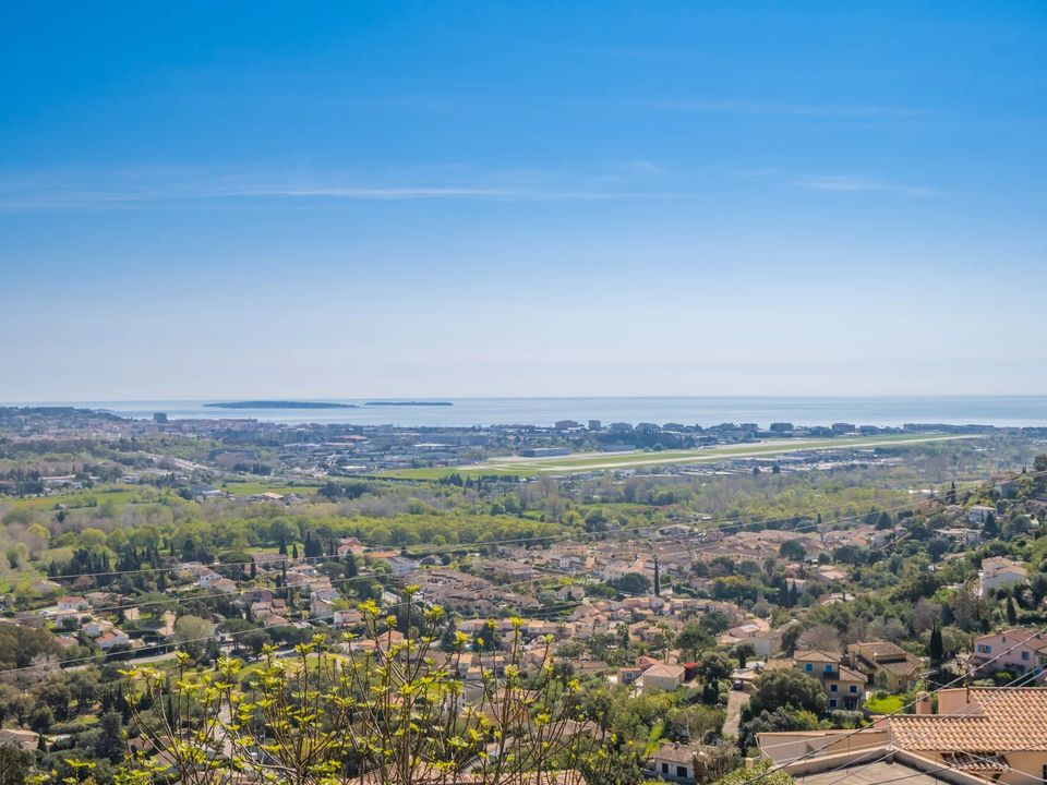 Villa i Mandelieu-la-Napoule, Alpes-Maritimes - bilde 1