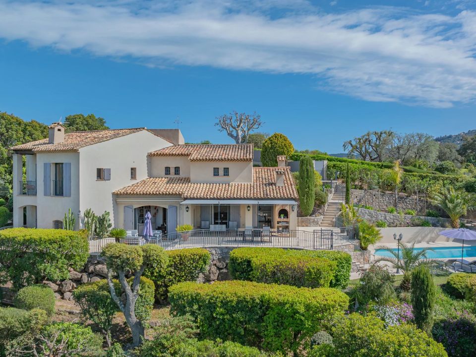 Villa i Mandelieu-la-Napoule, Alpes-Maritimes - bilde 1