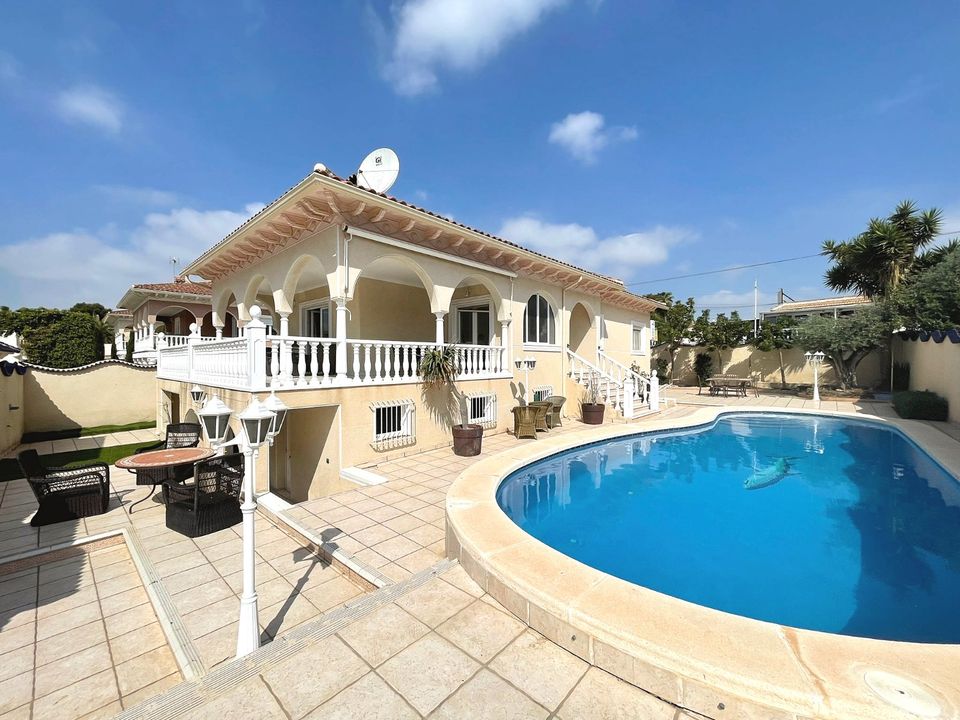 Villa en Ciudad Quesada, Alicante - foto 1