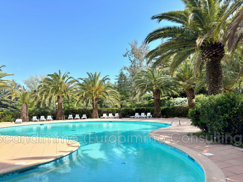Lejlighed i Mandelieu-la-Napoule, Alpes-Maritimes - foto 1