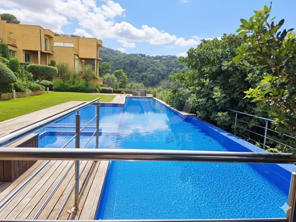 Rækkehus i Girona, Gerona - foto 1