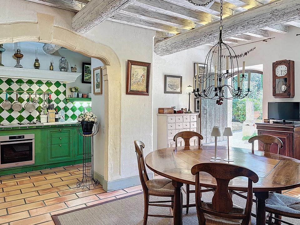 Villa i Saint-Étienne-du-Grès, Bouches-du-Rhone - foto 5