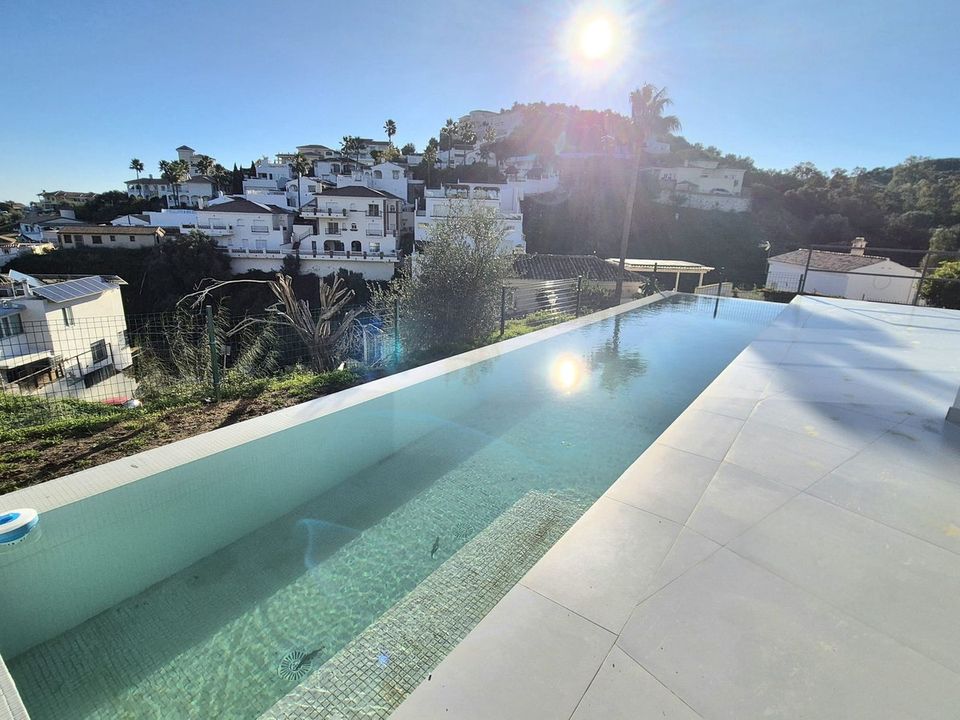 Villa i Cerros Del Aguila, Malaga - foto 3