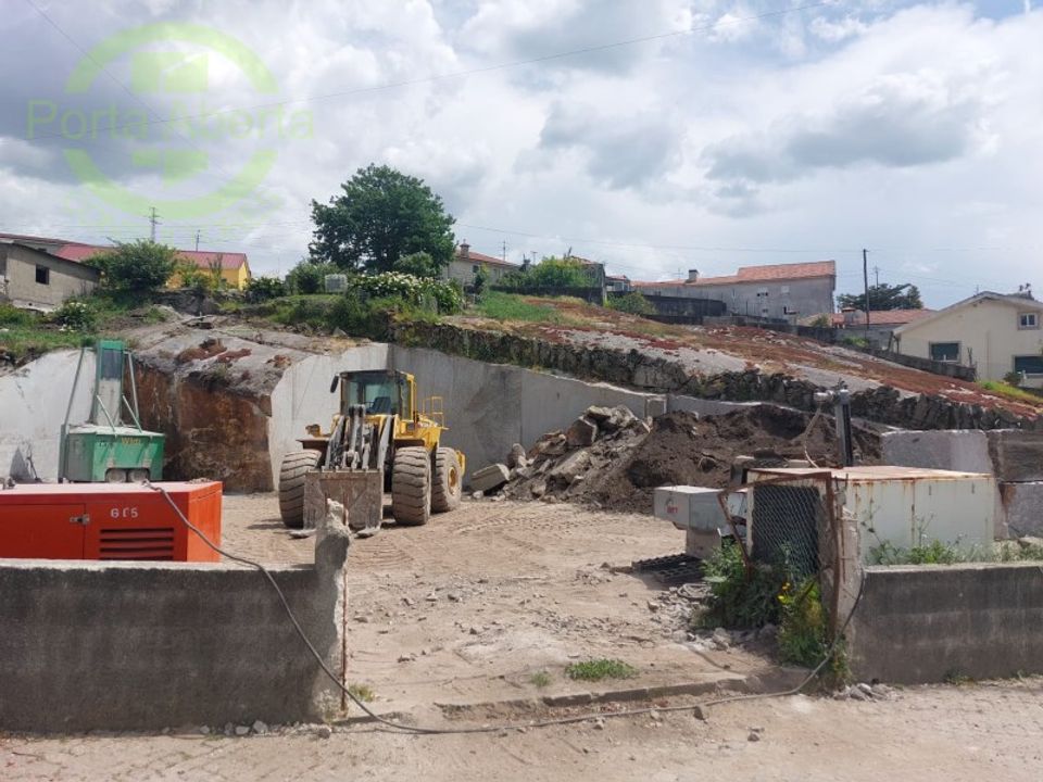 Helårsgrund i Santo Tirso, Porto - foto 1