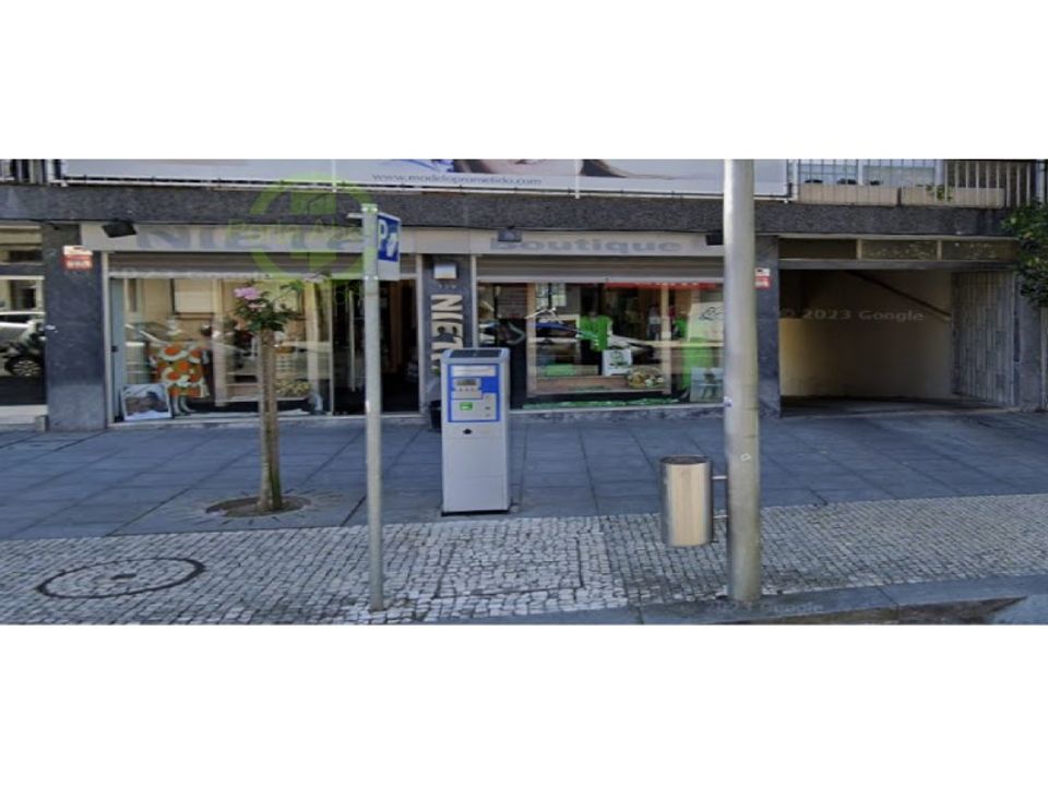 Erhvervsejendom i Santo Tirso, Porto - foto 1
