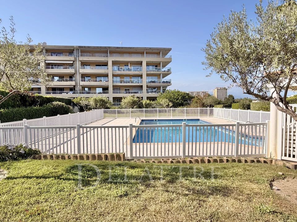 Lejlighed i Antibes, Alpes-Maritimes - foto 1