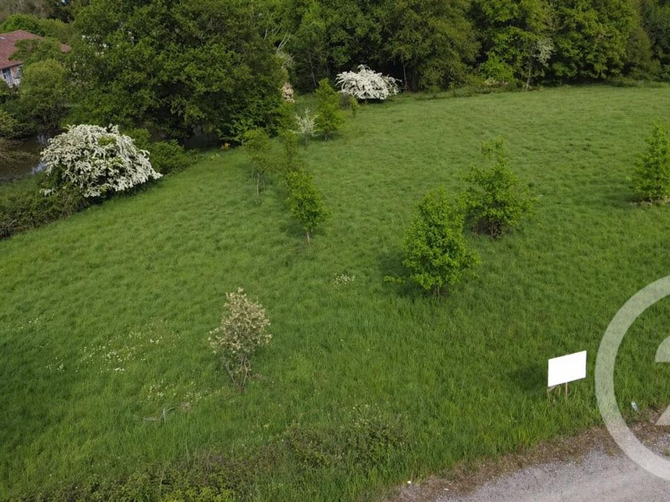 Helårsgrund i Saint-Junien, Haute-Vienne - foto 4