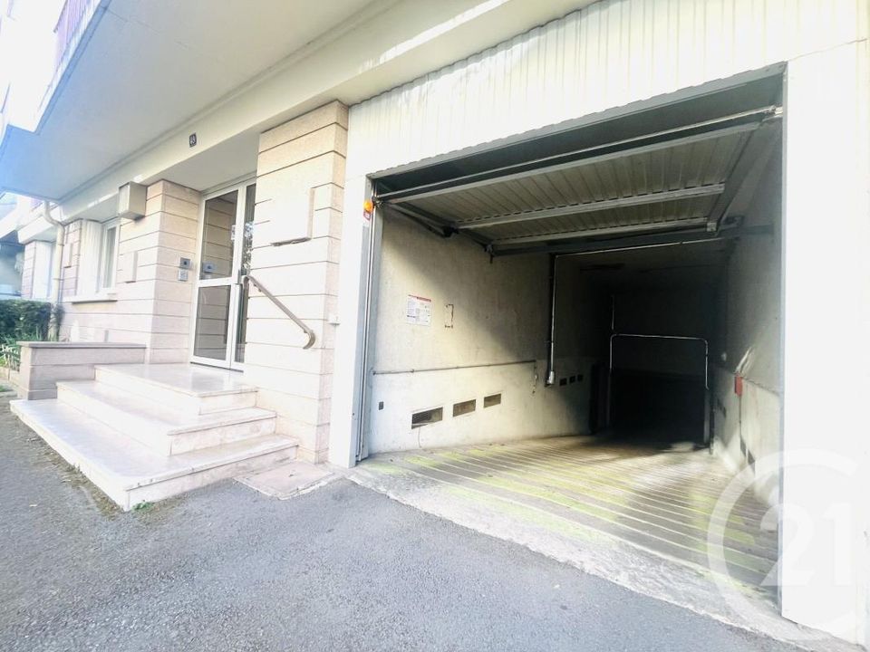 Garage i Limoges, Haute-Vienne - foto 2